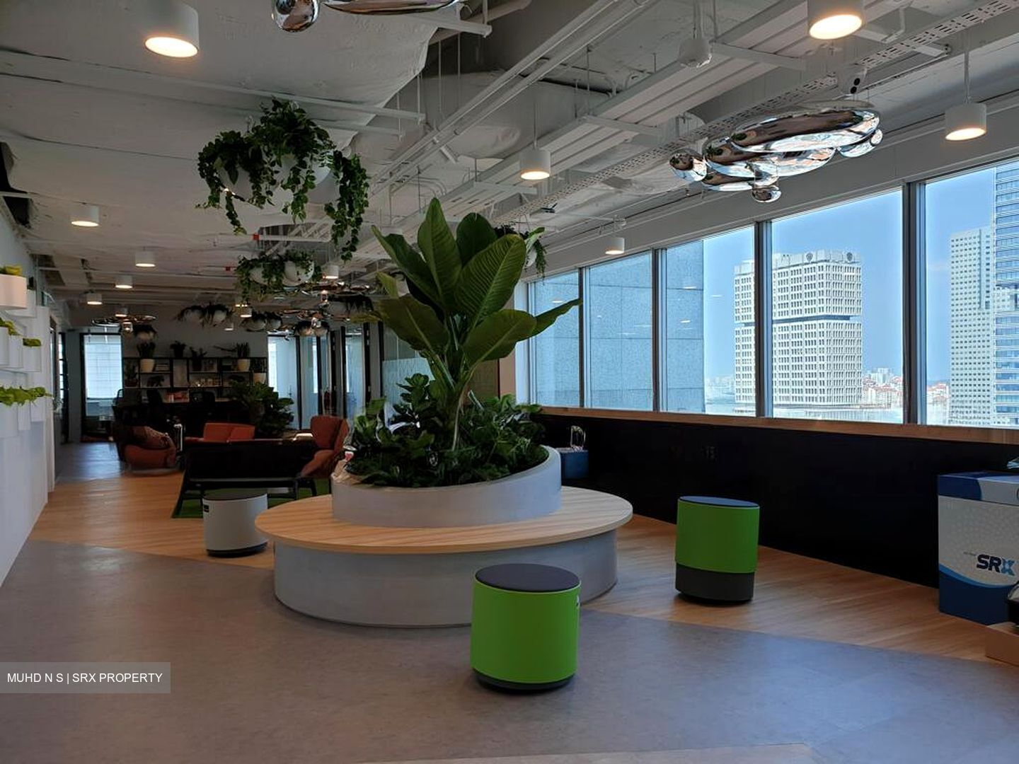 Odeon Towers (D7), Office #576820651